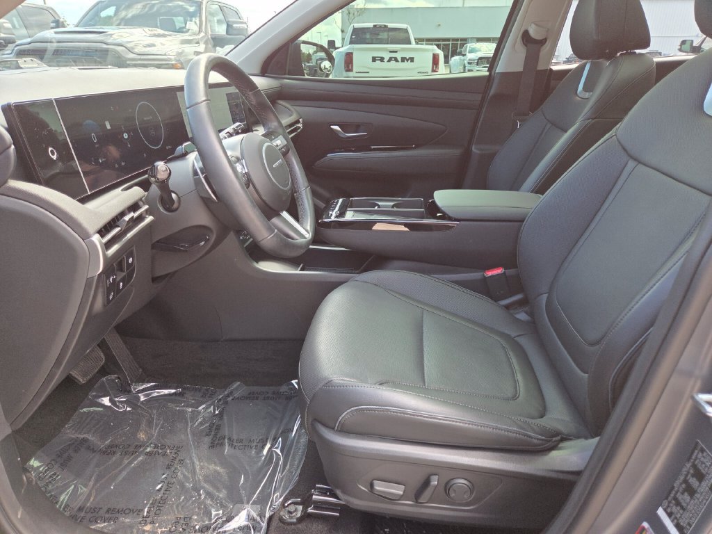 Used 2025 Hyundai Tucson Limited FWD image 28