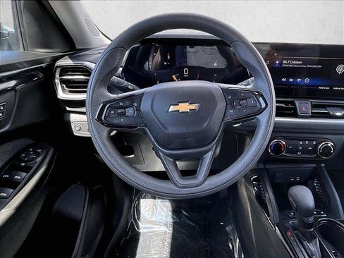 Certified 2025 Chevrolet TrailBlazer LS FWD image 6