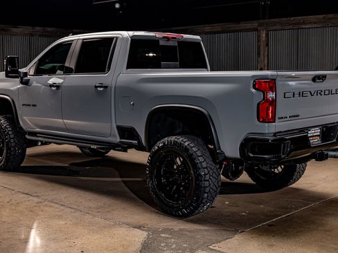 Used 2024 Chevrolet Silverado 2500 ZR2 w/ LPO, Dark Essentials Package image 7