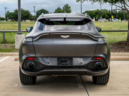 Used 2021 Aston Martin DBX AWD/4WD image 11