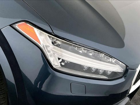 Used 2019 Volvo XC90 T6 Momentum w/ Advanced Package image 27