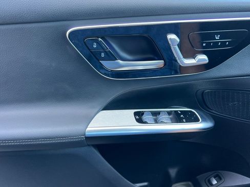 Used 2025 Mercedes-Benz GLC 300 image 14