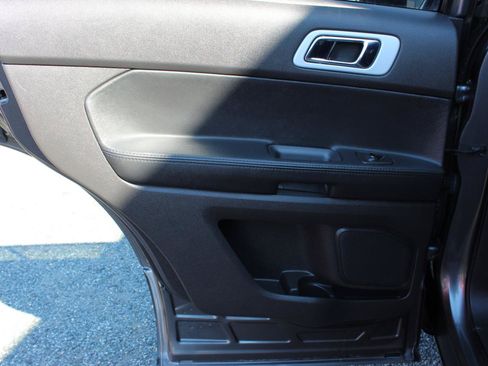Used 2013 Ford Explorer XLT AWD/4WD image 14