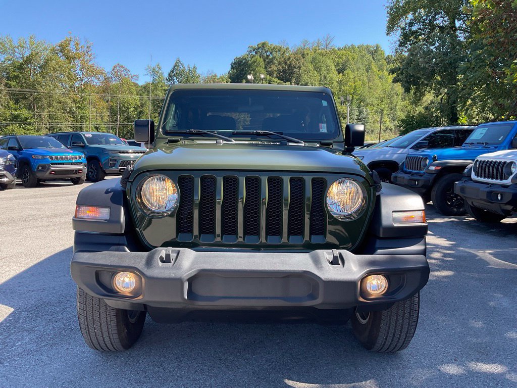 Used 2022 Jeep Wrangler Sport AWD/4WD image 2