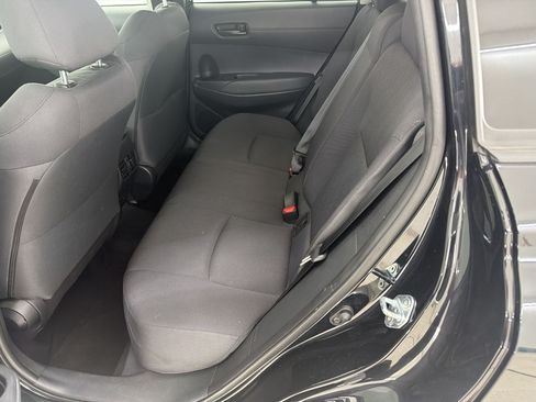 Used 2025 Toyota Corolla Cross LE FWD image 22