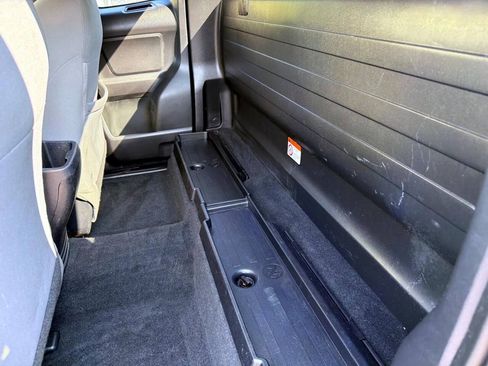 Used 2019 Toyota Tacoma SR RWD image 8