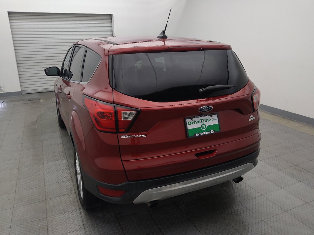 Used 2019 Ford Escape SE FWD image 6