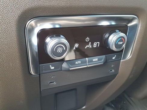 New 2026 GMC Yukon XL Elevation AWD/4WD image 16