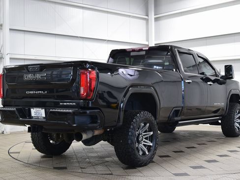 Used 2022 GMC Sierra 3500 Denali w/ Denali Ultimate Package image 7
