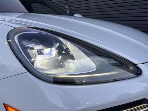 Certified 2019 Porsche Cayenne image 24