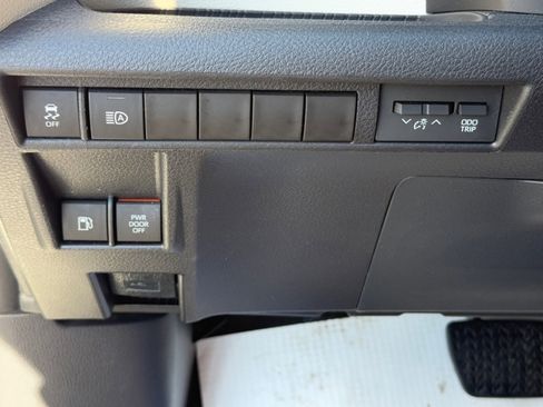 Used 2023 Toyota Sienna XLE image 35