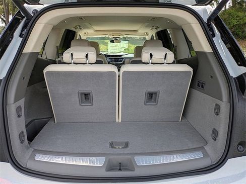 New 2025 Cadillac XT6 Premium Luxury image 12