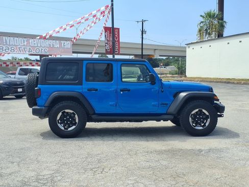 Used 2022 Jeep Wrangler Unlimited Sport AWD/4WD image 7