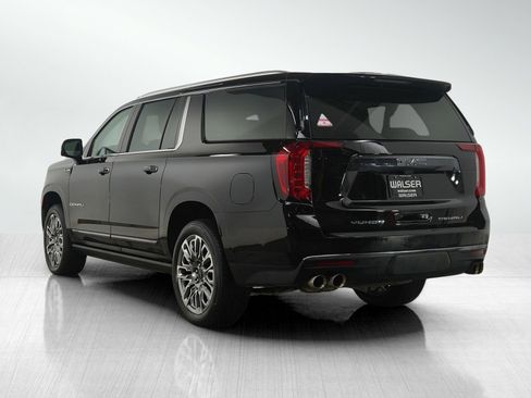 Used 2023 GMC Yukon XL Denali Ultimate image 3