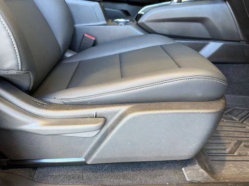 Used 2024 GMC Canyon Elevation w/ Elevation Premium Package RWD image 22