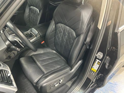 Used 2023 BMW X7 xDrive40i w/ Premium Package image 12