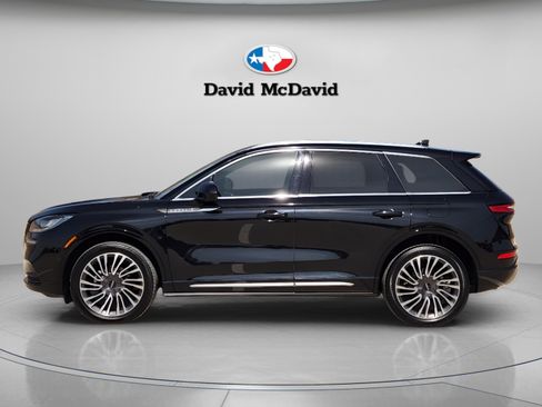 Used 2022 Lincoln Corsair Standard w/ Premium Package image 2