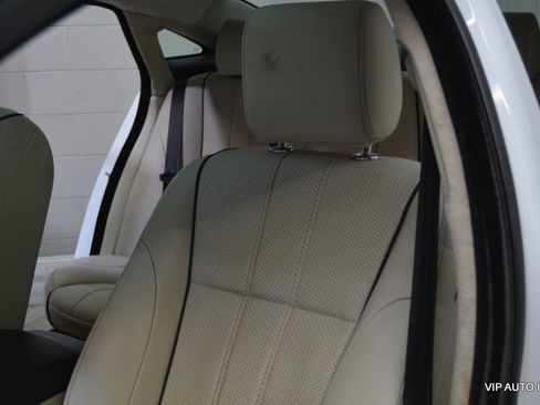Used 2012 Jaguar XJ L image 15