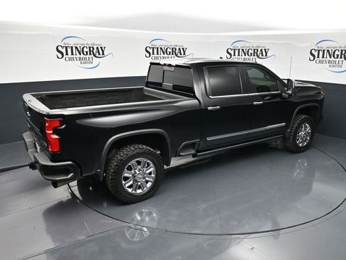 Used 2024 Chevrolet Silverado 2500 High Country w/ High Country Premium Package AWD/4WD image 15