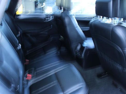 Used 2015 Porsche Macan S image 8