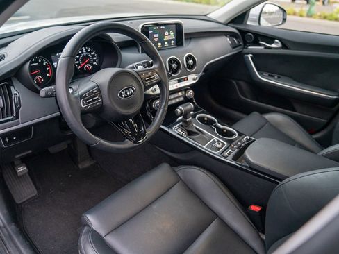 Used 2018 Kia Stinger image 4