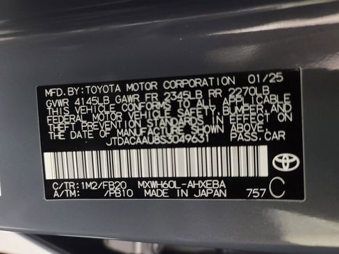 Used 2025 Toyota Prius LE image 37