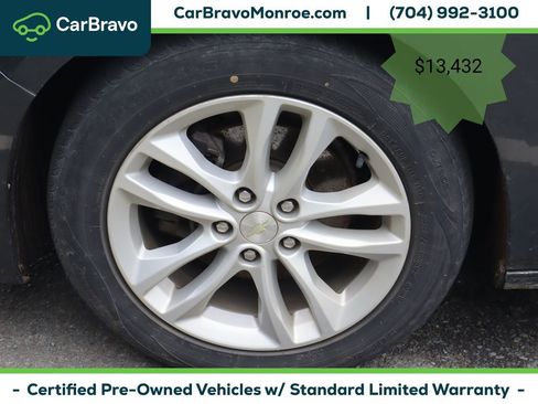Certified 2017 Chevrolet Malibu LT FWD image 12