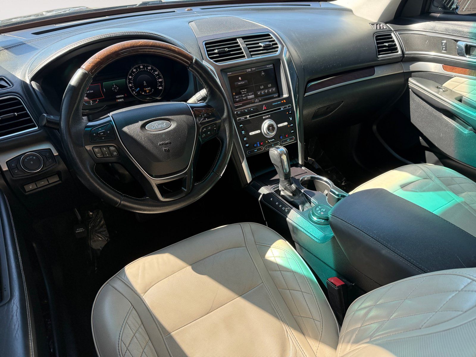 Used 2016 Ford Explorer Platinum AWD/4WD image 15