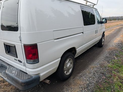 Used 2010 Ford E-150 and Econoline 150 image 6