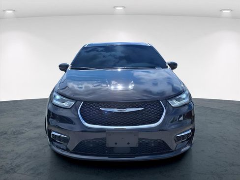 New 2026 Chrysler Pacifica Select image 9