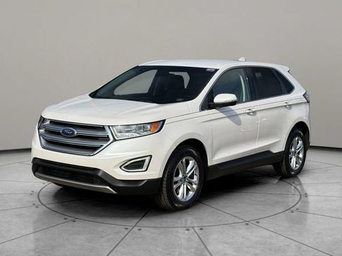 Certified 2018 Ford Edge Titanium w/ Technology Package AWD/4WD image 3