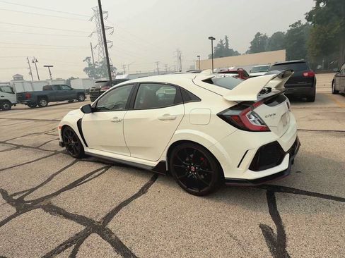 Used 2019 Honda Civic Type R image 6