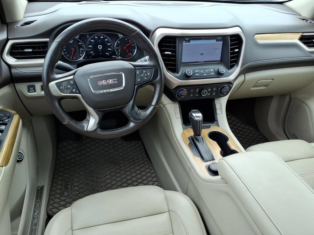 Used 2018 GMC Acadia Denali w/ Technology Package FWD image 13