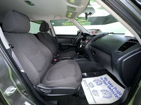 Used 2013 Kia Soul FWD image 27