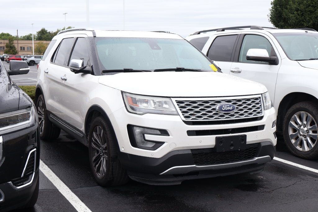 Used 2016 Ford Explorer Platinum AWD/4WD image 3