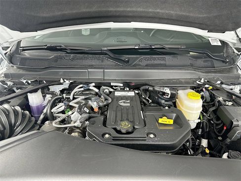 New 2026 RAM 2500 Limited w/ Towing Technology Group image 15