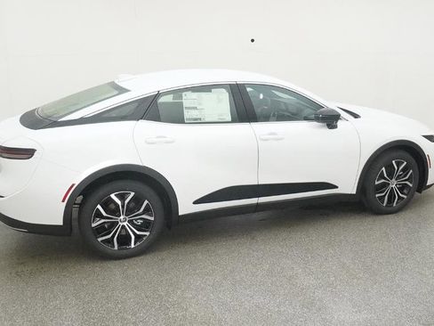 New 2026 Toyota Crown XLE image 32