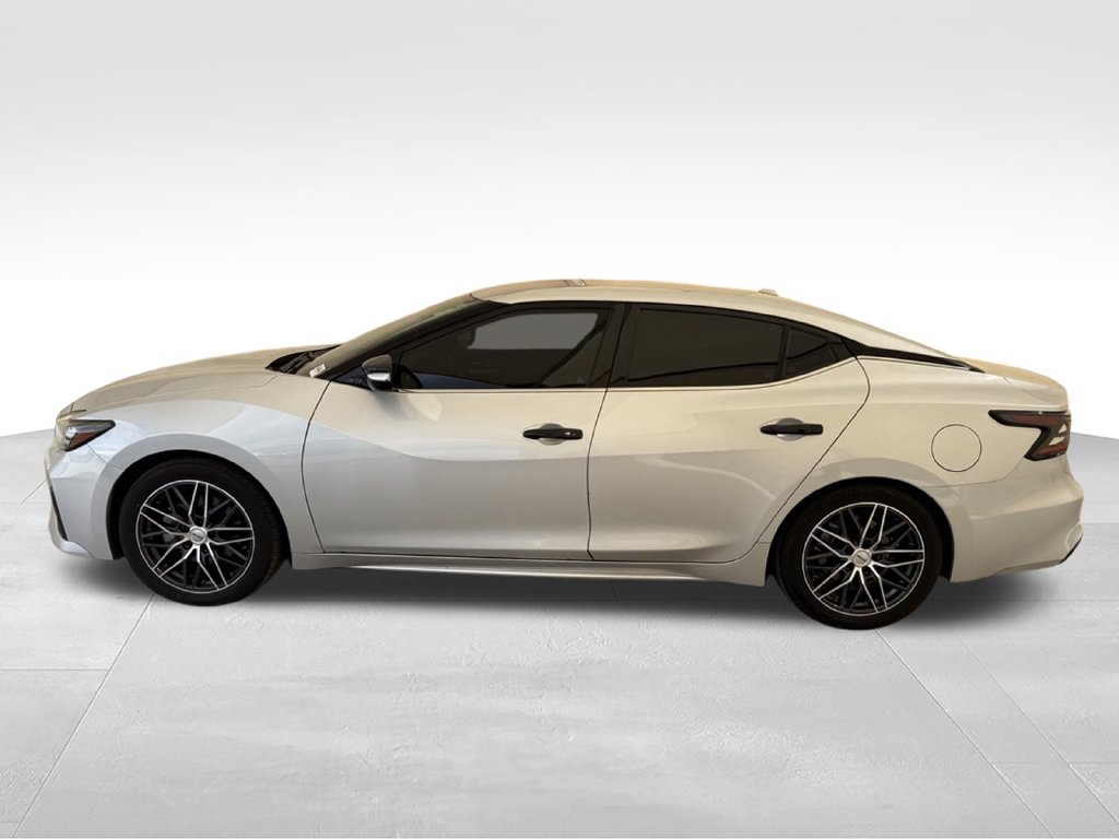Used 2022 Nissan Maxima SV FWD image 13