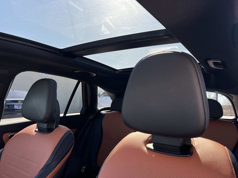 Certified 2024 Mercedes-Benz GLC 300 image 23