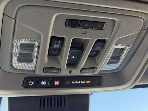 Used 2022 Chevrolet Silverado 1500 LT Trail Boss w/ LT Trail Boss Premium Package image 33