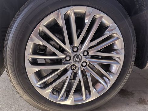 Used 2022 Lexus RX 450hL Luxury w/ Cold Area Package (CT) AWD/4WD image 25