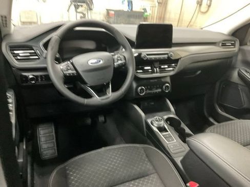 Used 2023 Ford Escape Active AWD/4WD image 9