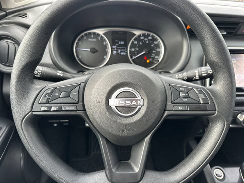 Used 2025 Nissan Kicks Play S image 23