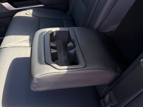 Used 2025 Toyota Tundra Limited w/ Power Package AWD/4WD image 33