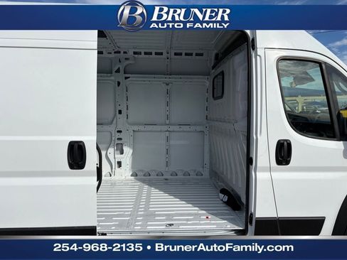 New 2026 RAM ProMaster 2500 w/ Convenience Group image 5