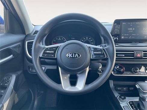 Used 2021 Kia Seltos LX image 12