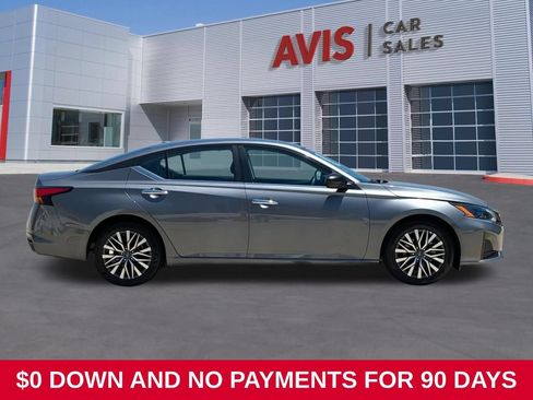 Used 2025 Nissan Altima 2.5 SV FWD image 5