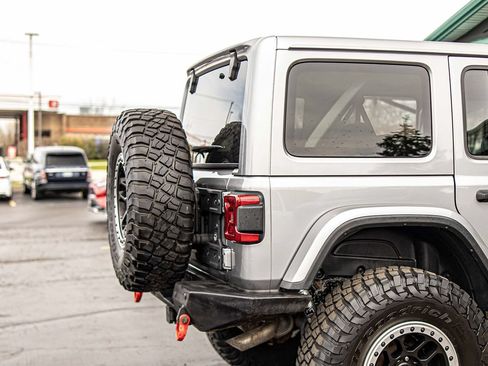 Used 2018 Jeep Wrangler Unlimited Rubicon AWD/4WD image 14