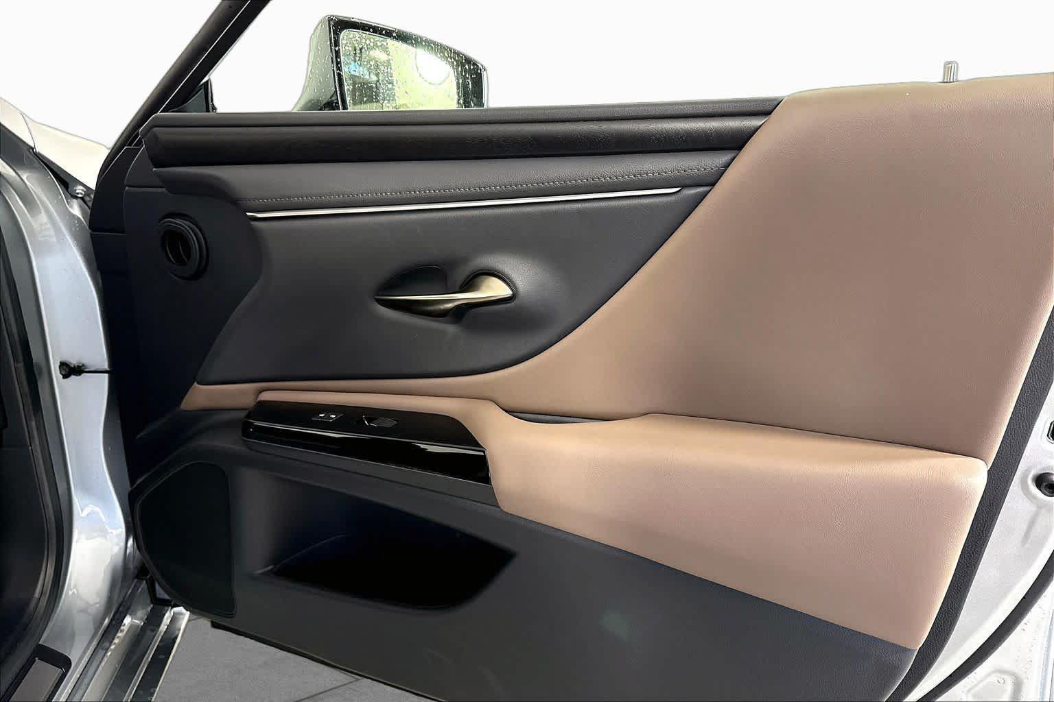 Used 2025 Lexus ES 350 w/ Premium Package FWD image 21
