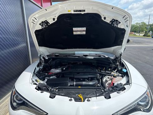 Used 2022 Alfa Romeo Stelvio Veloce AWD/4WD image 19